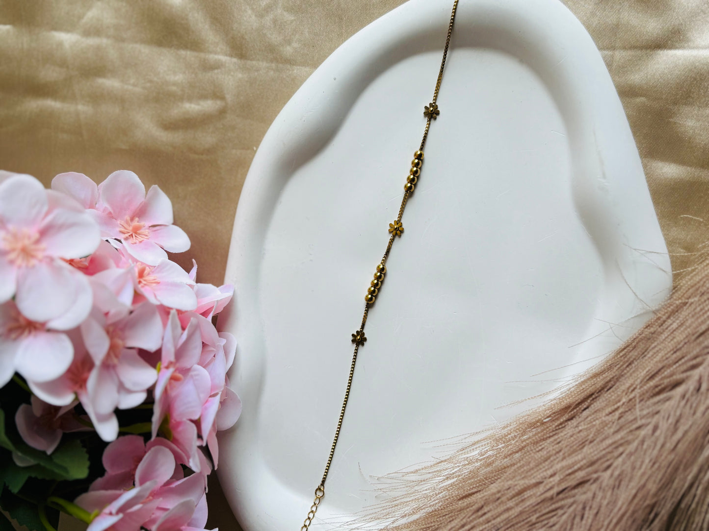 AIlaura Daisy Glow Anklet