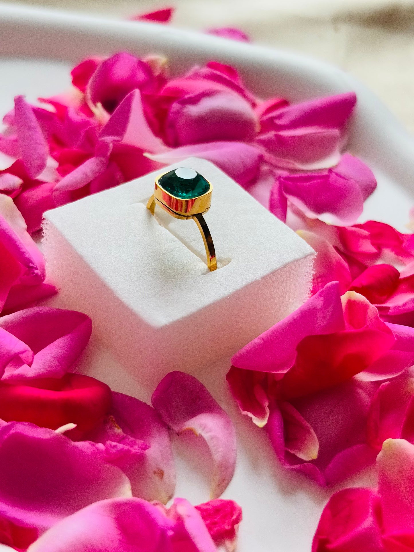 AIlaura Green Stone Adjustable Ring