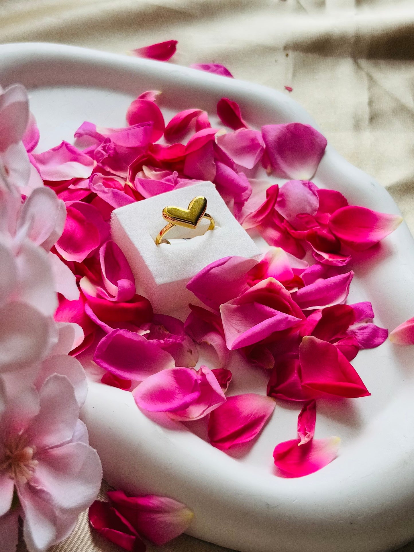 AIlaura Heart Adjustable Ring