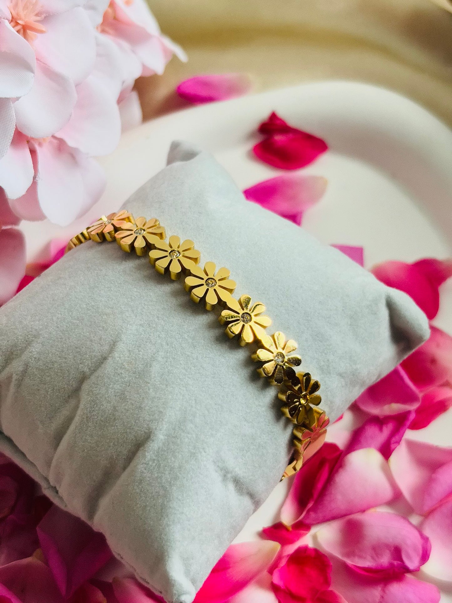 AIlaura Floral Bloom Open Kada