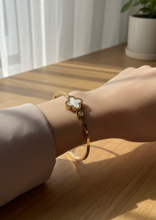 Ailaura Serene Clover Bangle- Adjustable