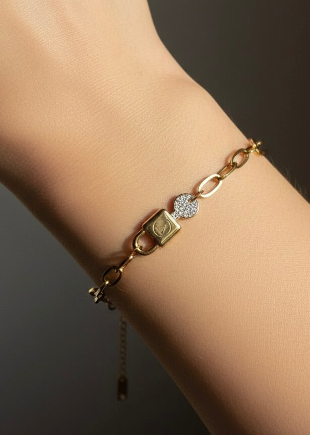 Ailaura Luma Lock Bracelet