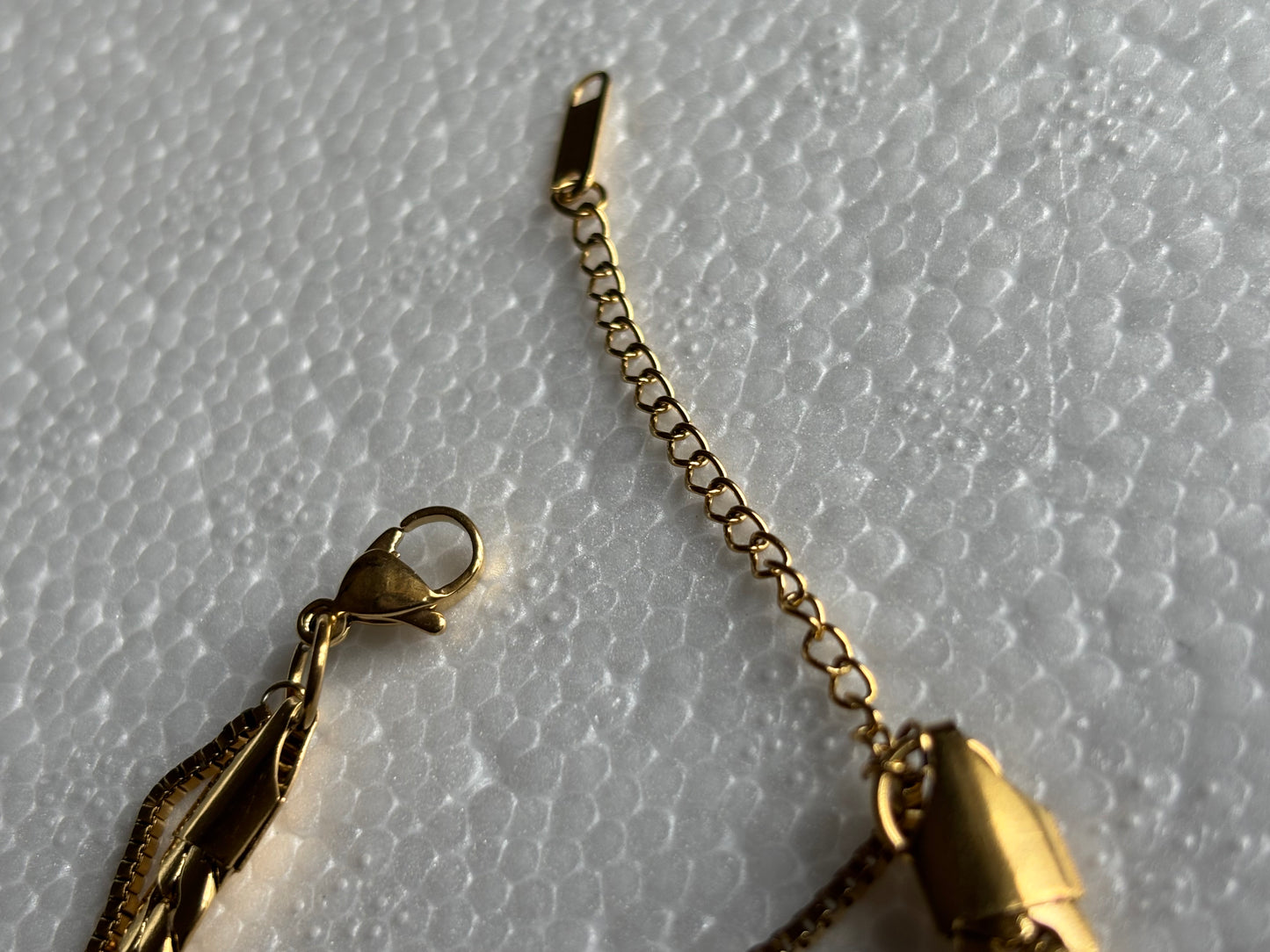 Ailaura Everknot Bracelet