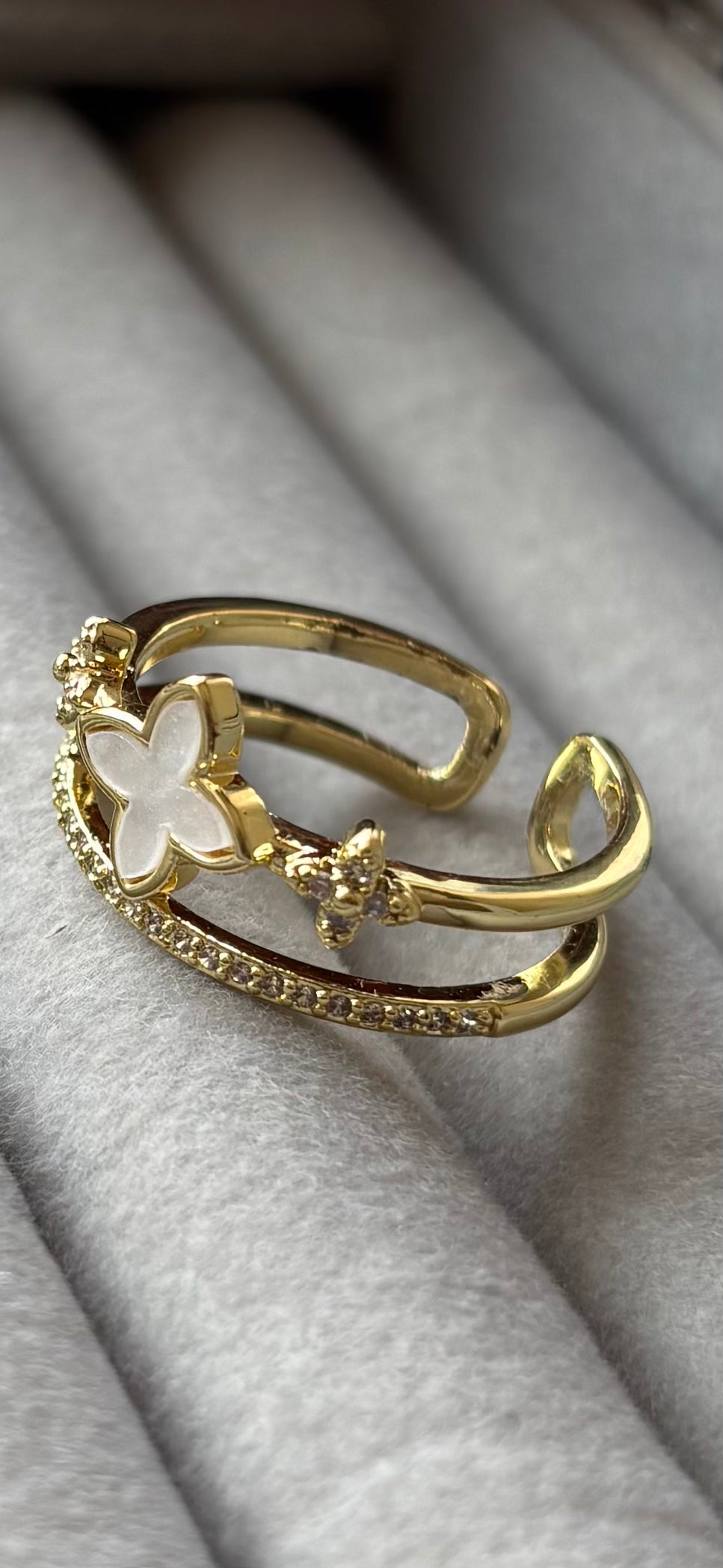 Ailaura Bloom Adjustable Ring