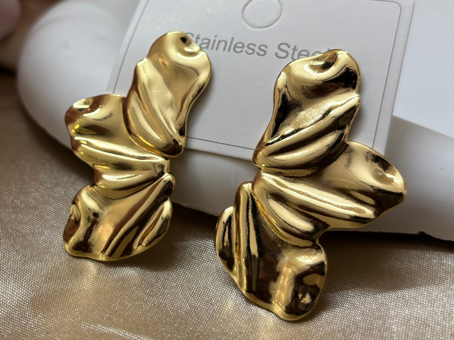 Ailaura Sculpted Aura Earrings