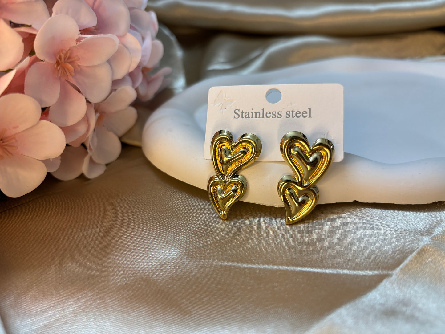 Ailaura Layered Heart Earrings