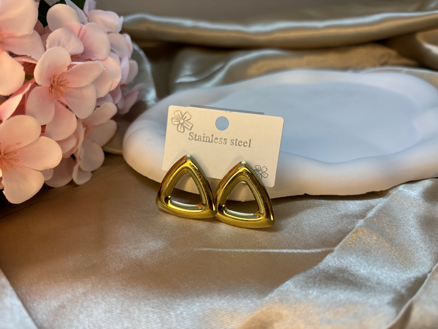 Ailaura Geo Triangle Stud Earrings