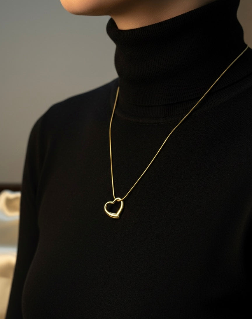 Ailaura single loop Heart Necklace