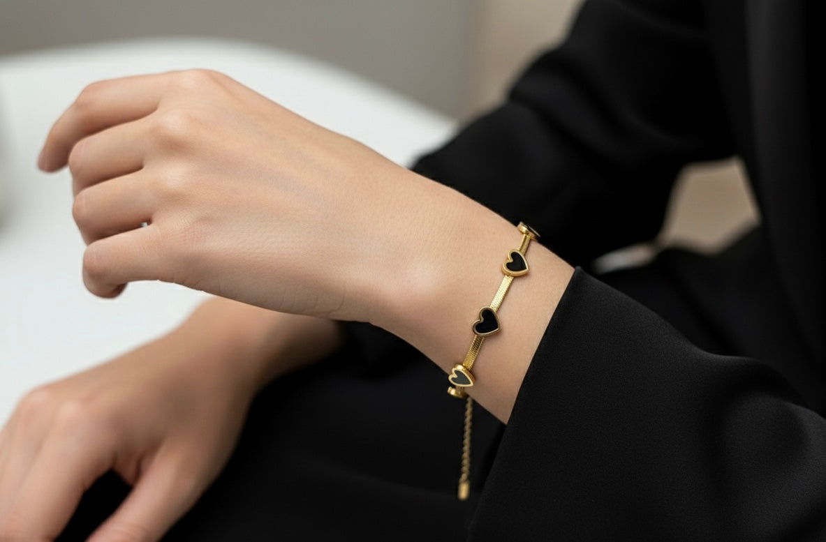 Ailaura Black Heart snake Chain Bracelet