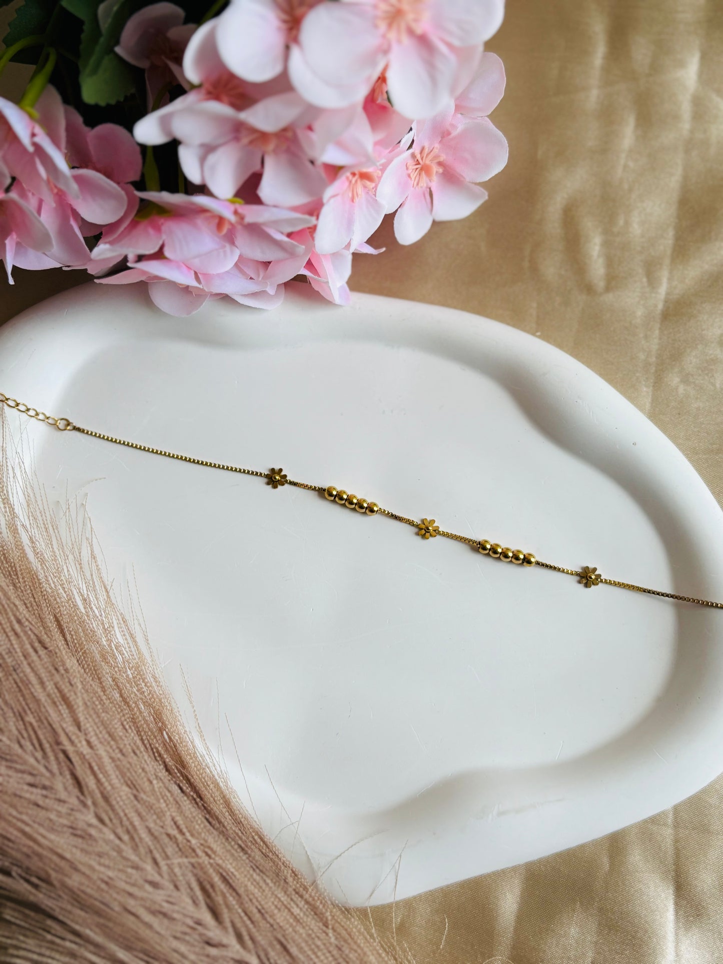 AIlaura Daisy Glow Anklet