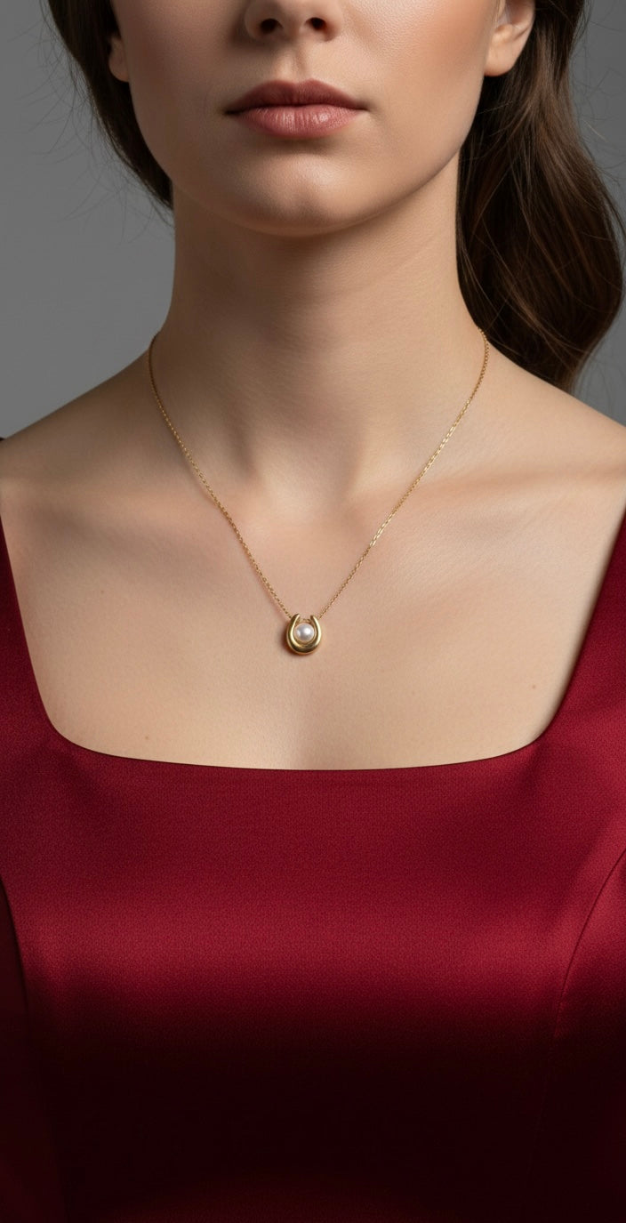 AIlaura Pearl Curve Necklace