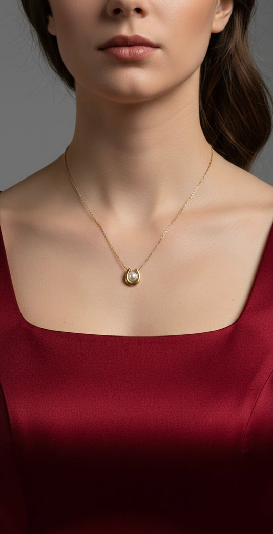 AIlaura Pearl Curve Necklace