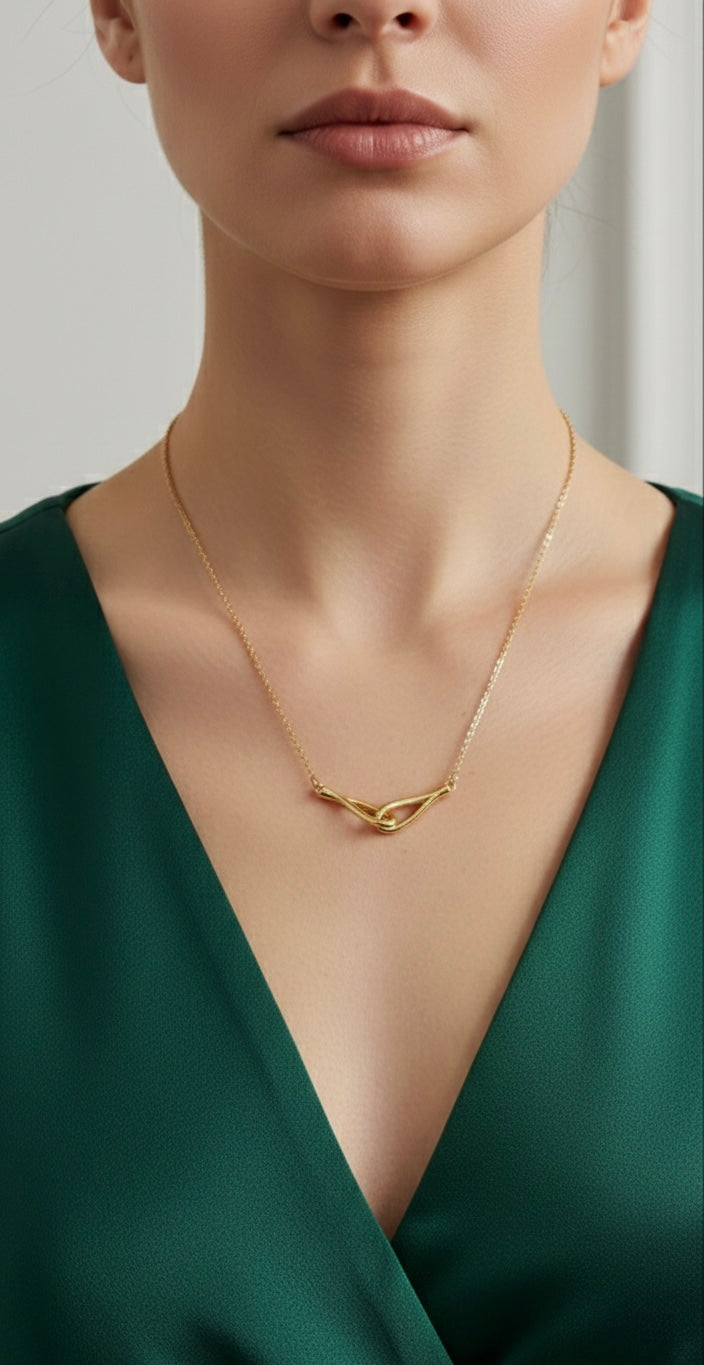 AIlaura Twist Glow Necklace