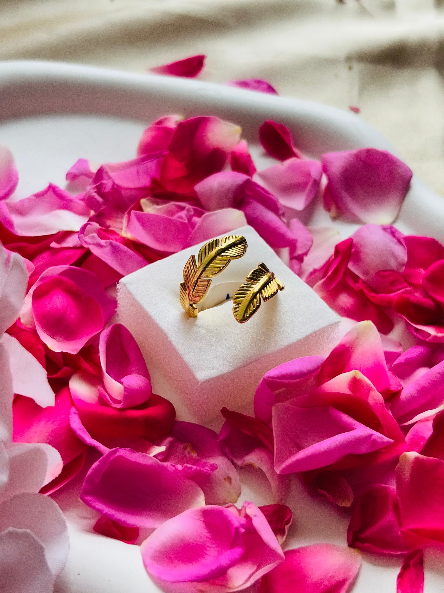 AIlaura Feather Adjustable Ring