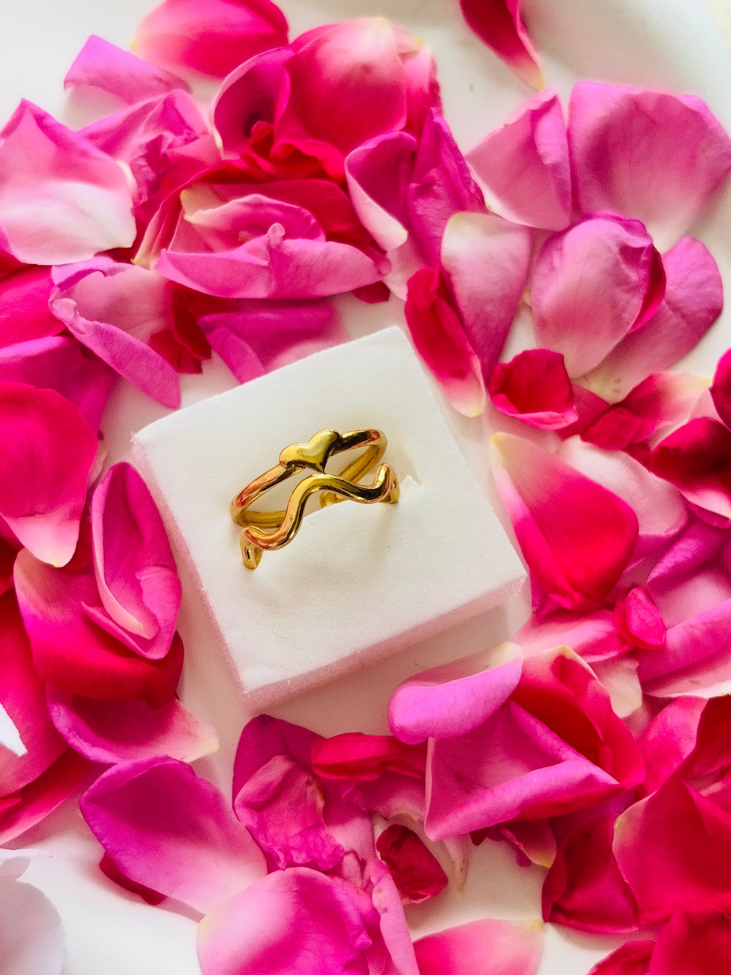 AIlaura Wave Heart Adjustable Ring
