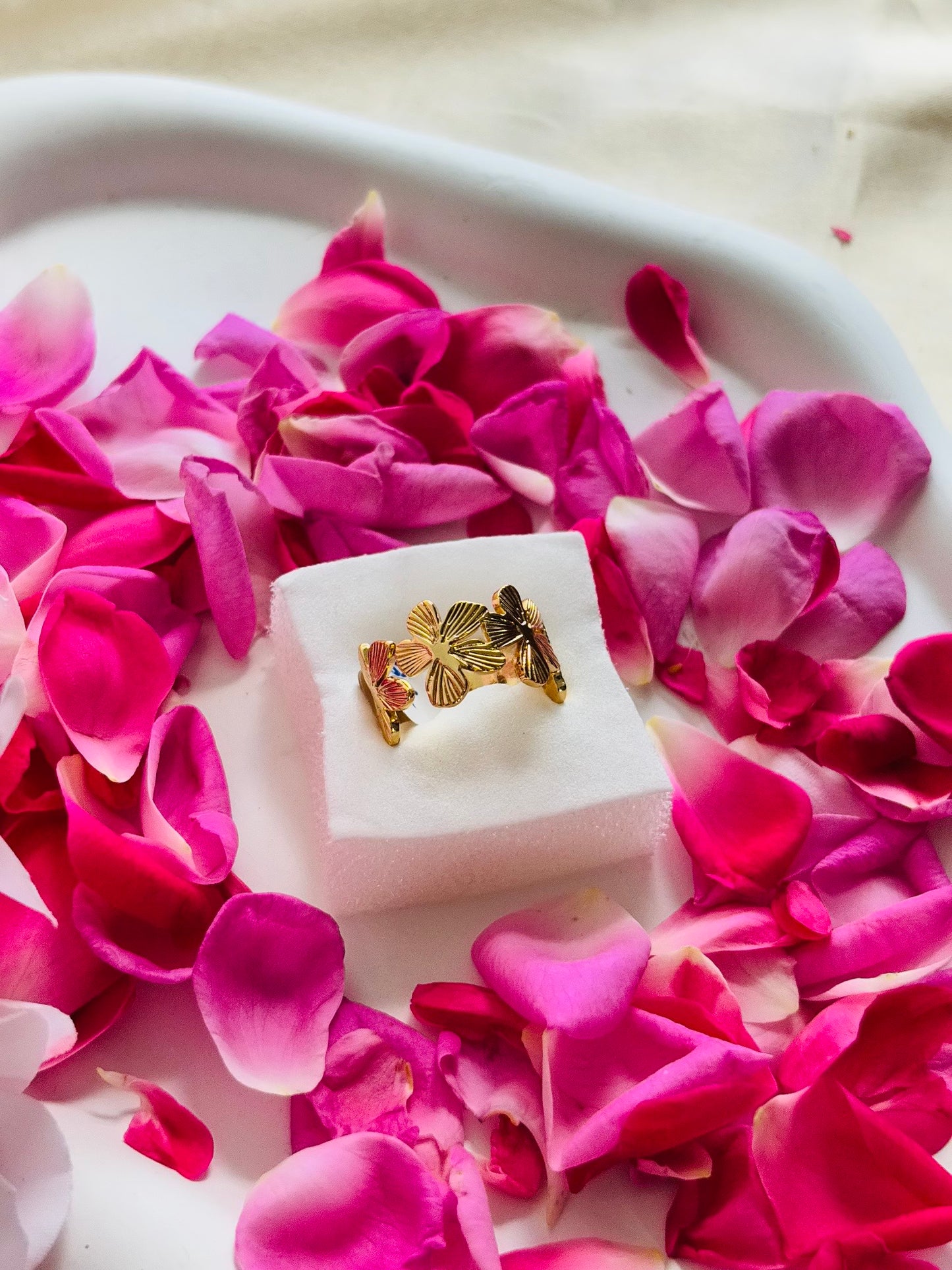 AIlaura Flower Adjustable Ring