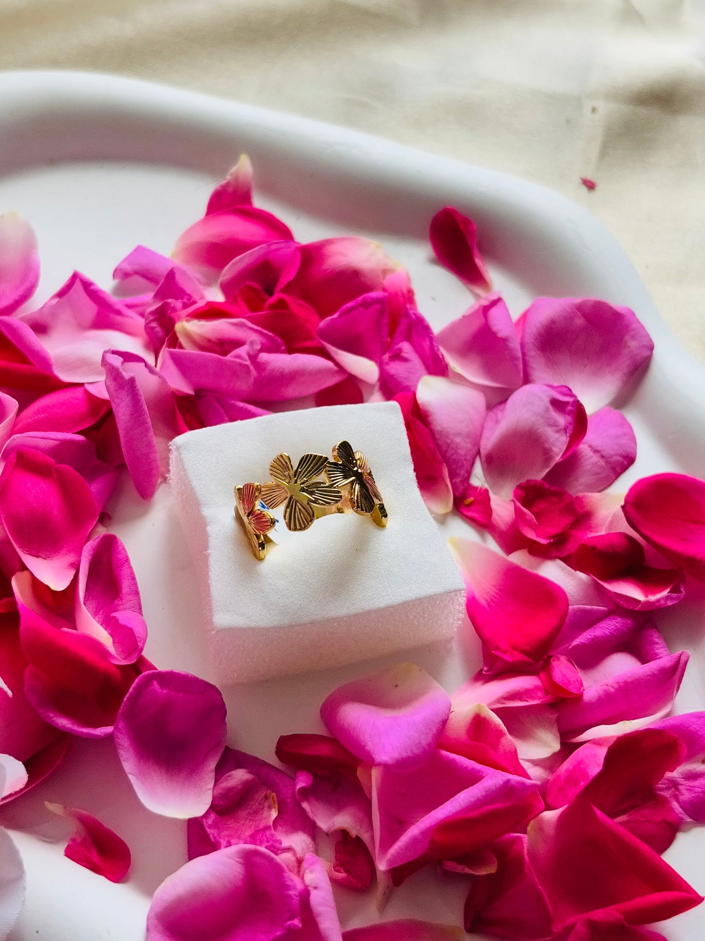 AIlaura Flower Adjustable Ring