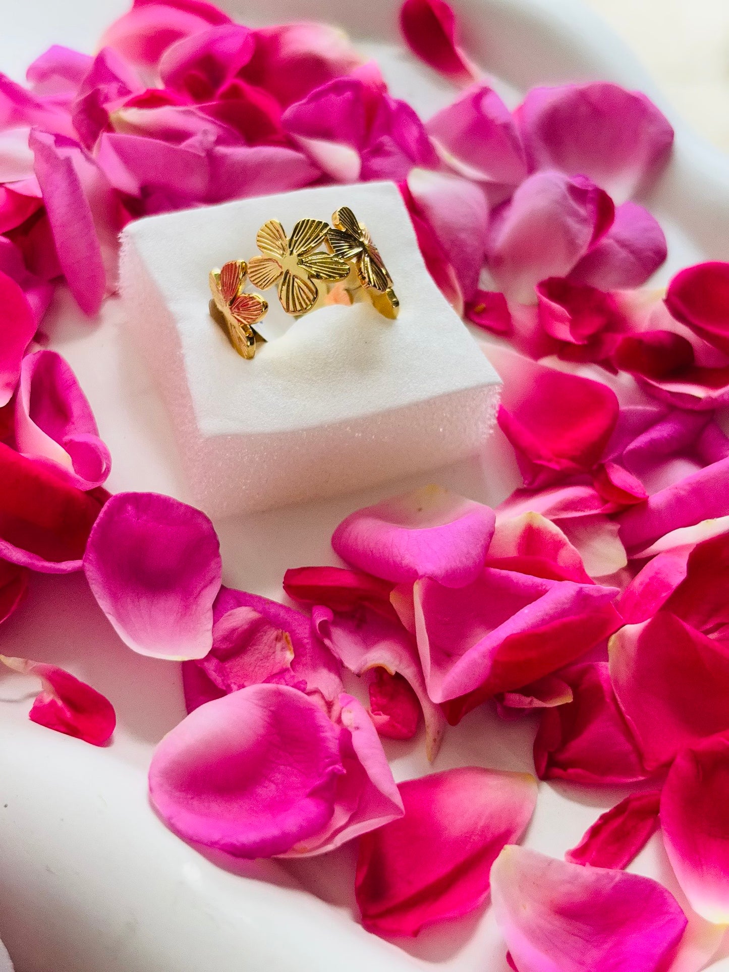 AIlaura Flower Adjustable Ring