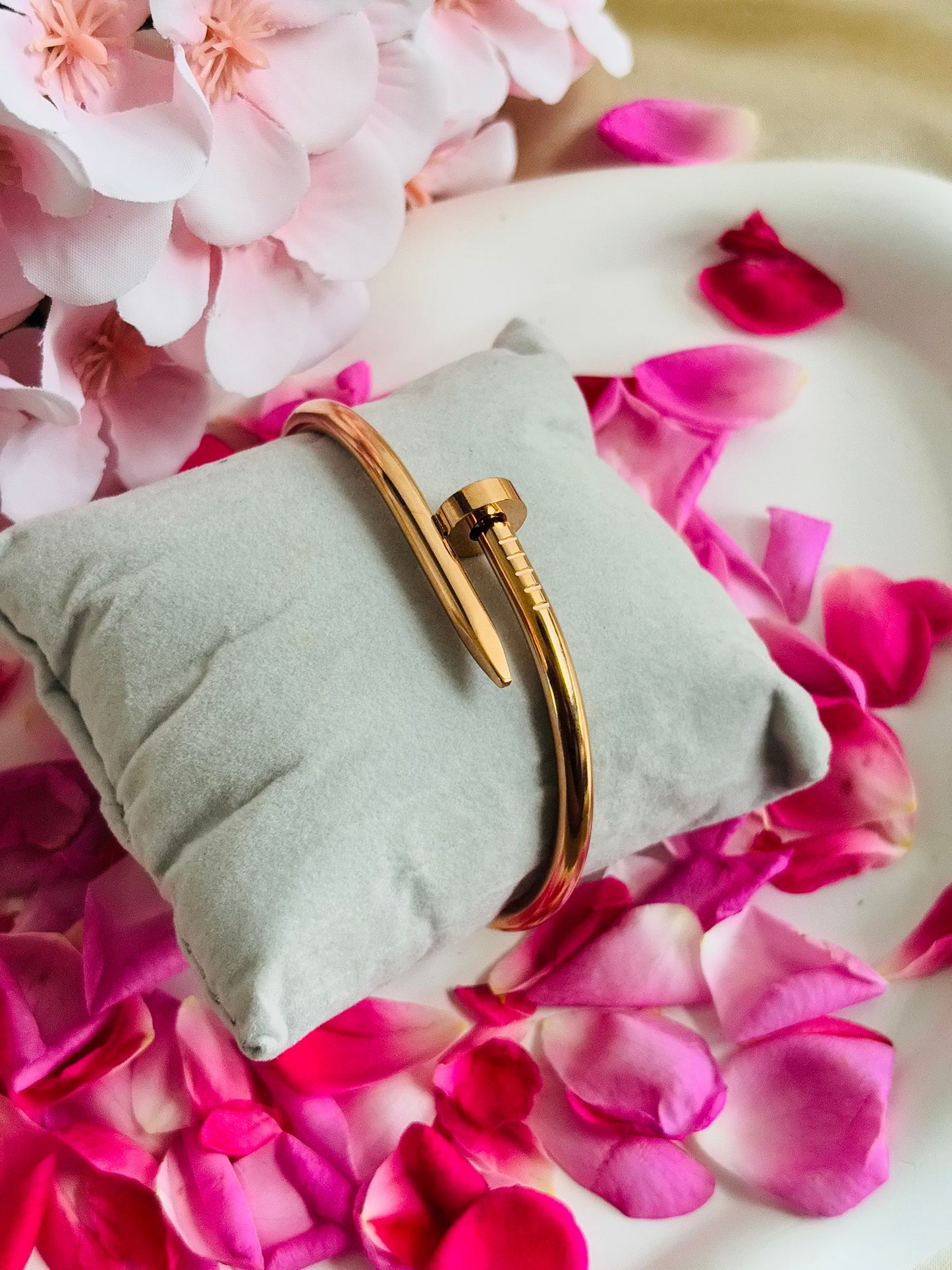AIlaura Rose Nail Open Kada