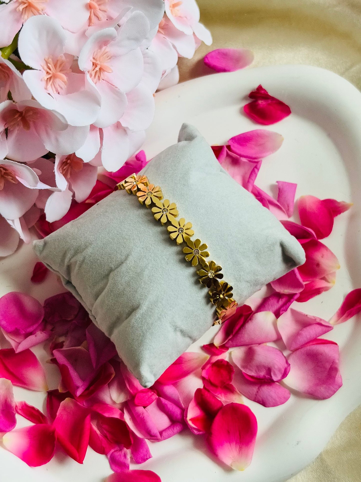 AIlaura Floral Bloom Open Kada