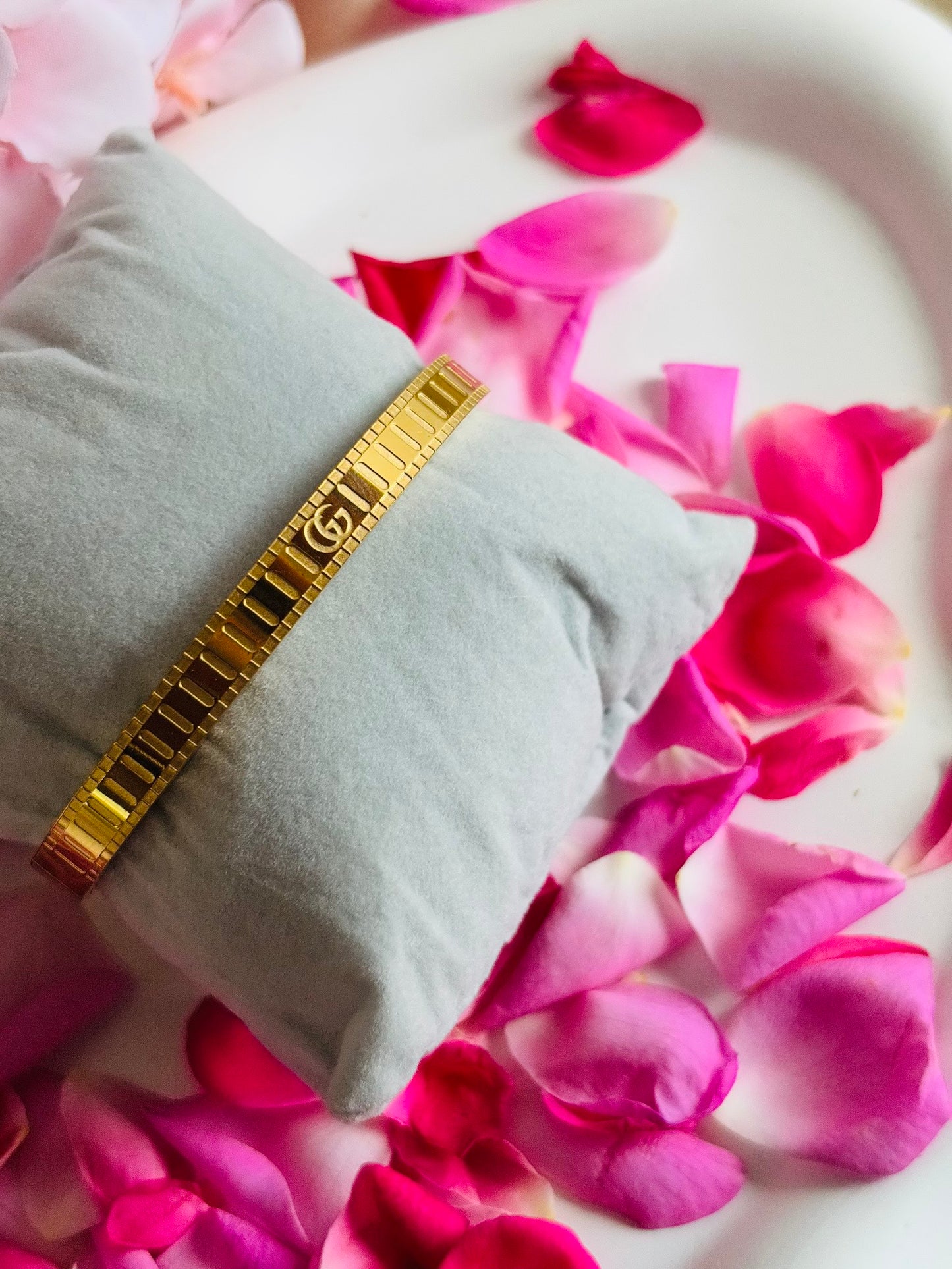 AIlaura Classic Gold Pattern Open Kada