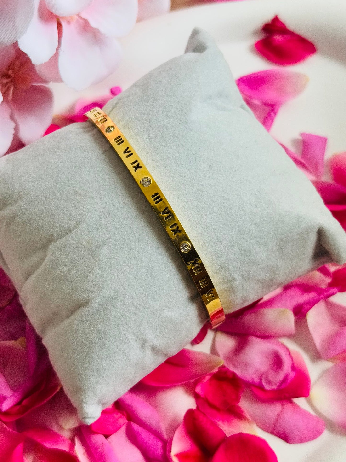 AIlaura Slim Roman Spark Open Kada