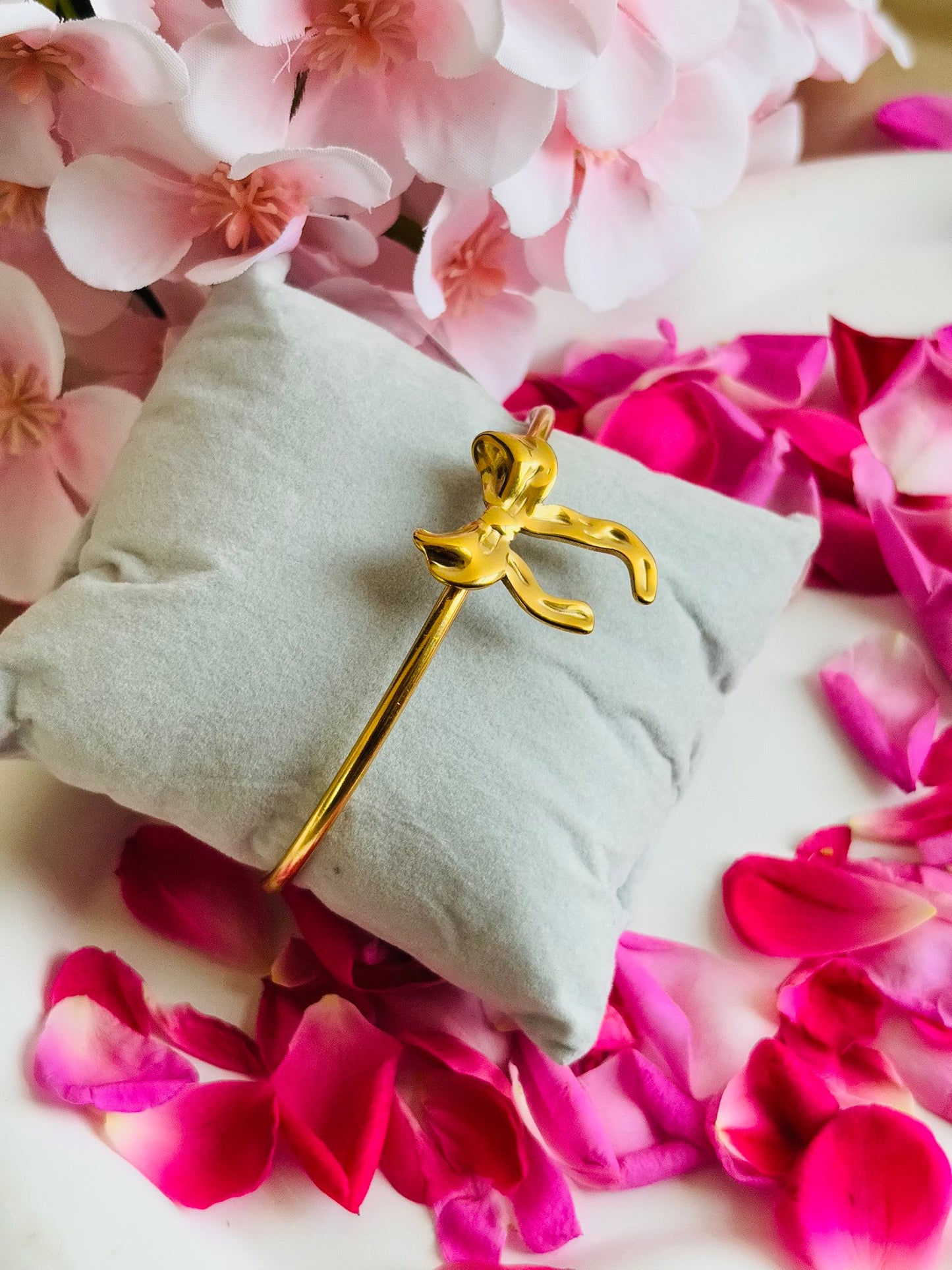 AIlaura Teddy Charm Open Kada