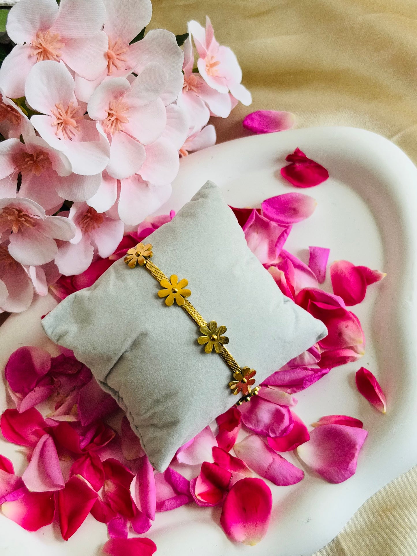 AIlaura Golden Daisy Bracelet
