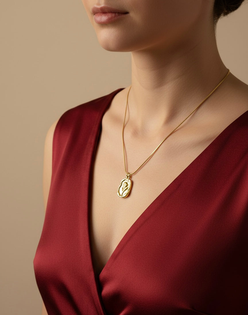 AIlaura Vintage Oval Gold Pendant Necklace