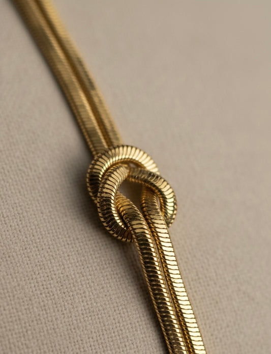 Ailaura Everknot Bracelet