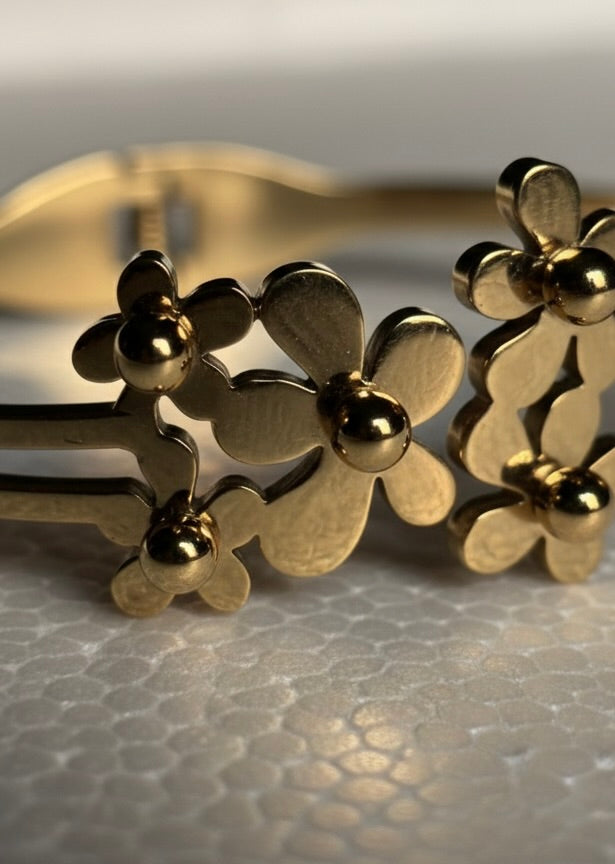 Ailaura Fleure Bloom Bangle- Adjustable